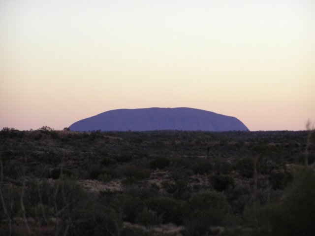 sunset_by_uluru.jpg