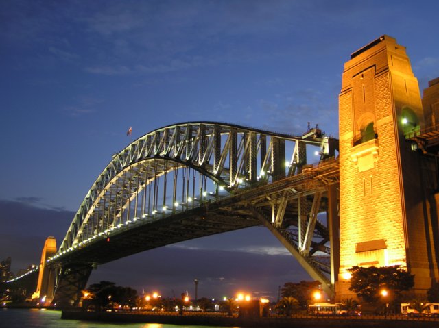 sydney_by_night1.jpg