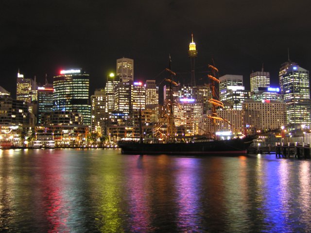 sydney_by_night3.jpg